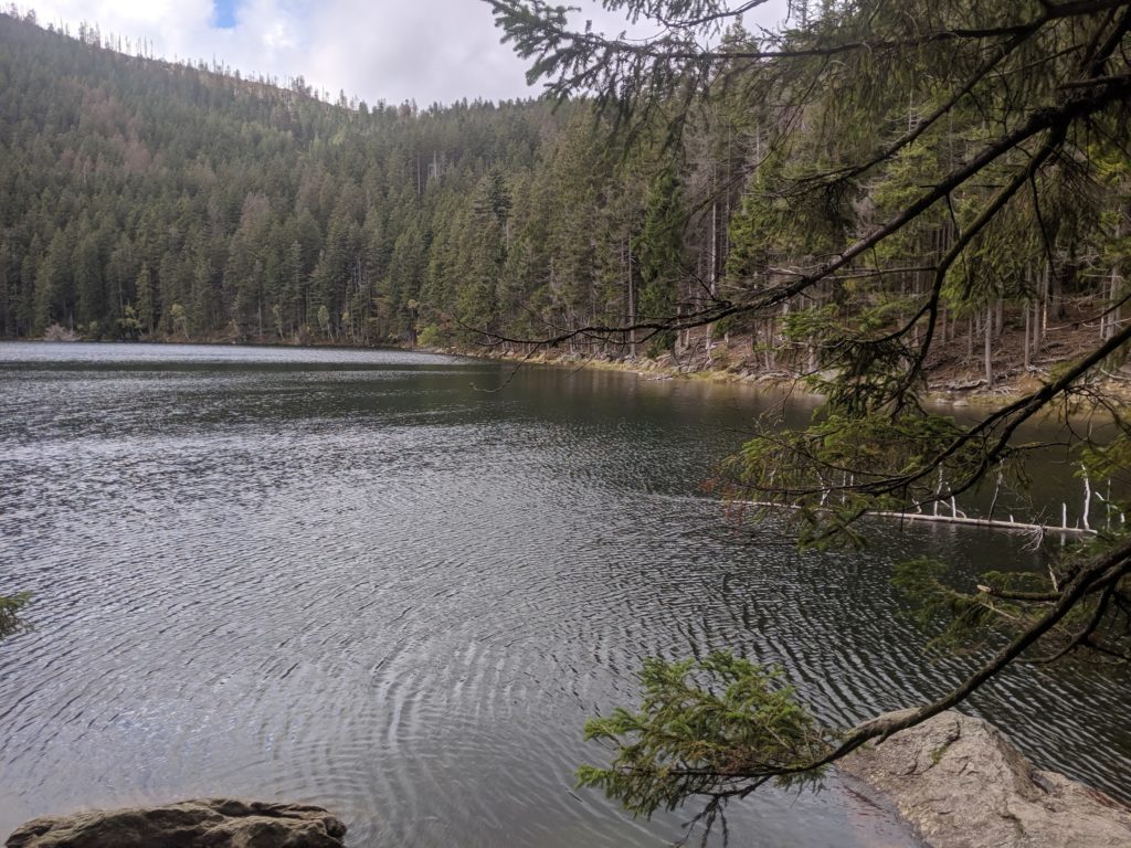 Pohled na Čertovo jezero